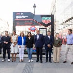Acto de la Formula 1 en la pUerta del Sol a falta de una año para que arranque el mismo.