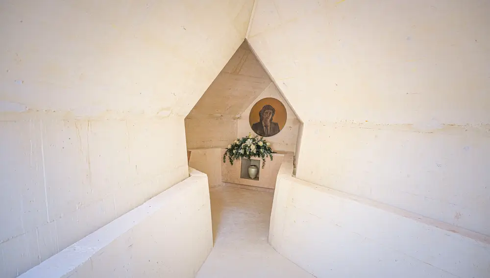 Trasladan las cenizas de Camilo Sesto a su mausoleo de Alcoy (Alicante)