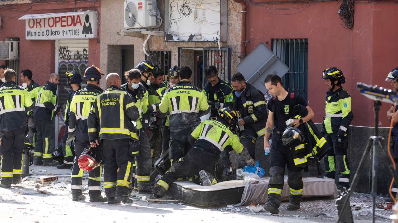 Hallado un segundo cadáver entre los escombros de la explosión de Vallecas
