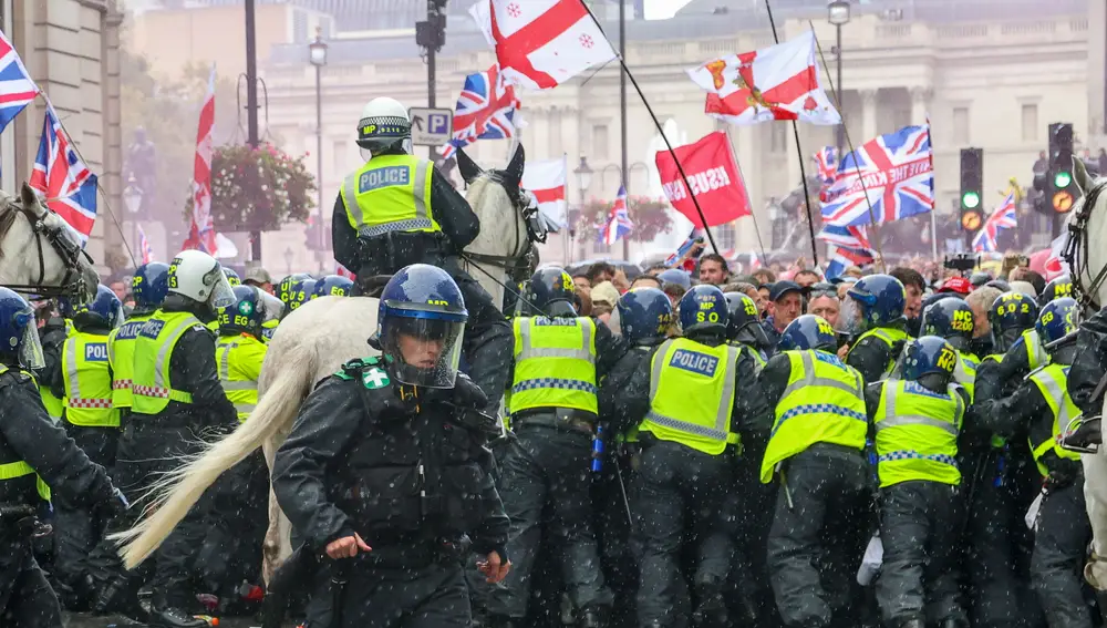'Unite the Kingdom' far-right rally in London