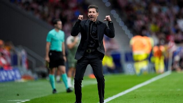 Simeone celebra uno de los goles ante el Villarreal