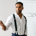 Lucien Laviscount, en Emily in Paris