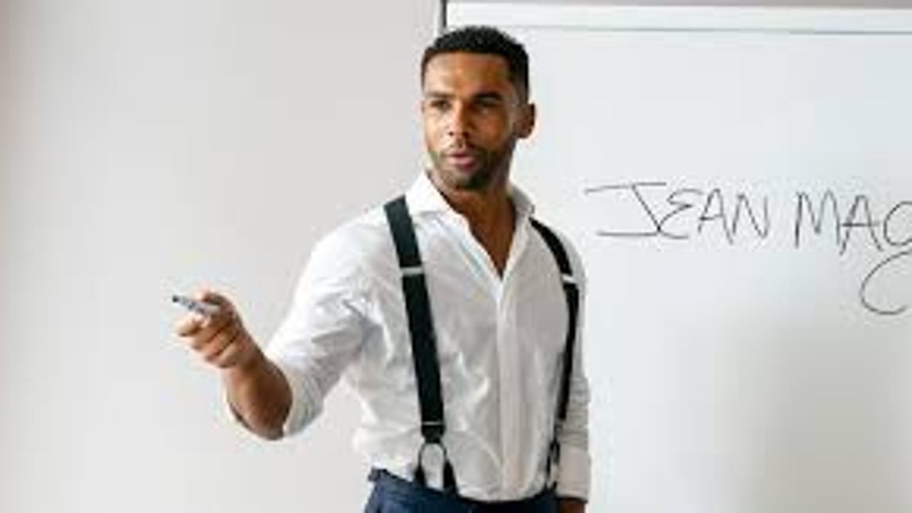 Quién es Lucien Laviscount, el nuevo galán de la moda española