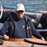 Don Juan Carlos disfruta de una jornada nueva jornada de regatas