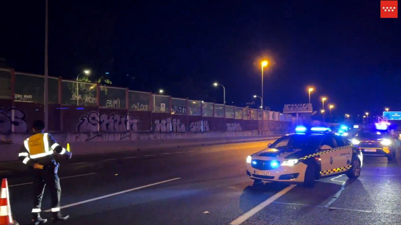 Muere un motorista de 51 tras impactar con una mediana en la A-6
