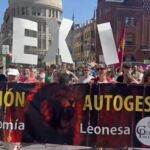 Conceyu Pais Llionés durante la manifestación de apoyo a los brigadistas forestales
