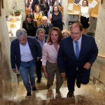 La consejera de Agricultura, Ganadería y Desarrollo Rural, María González Corral, acompañada por el alcalde, Javier Carrera y el delegado territorial, Eduardo Diego