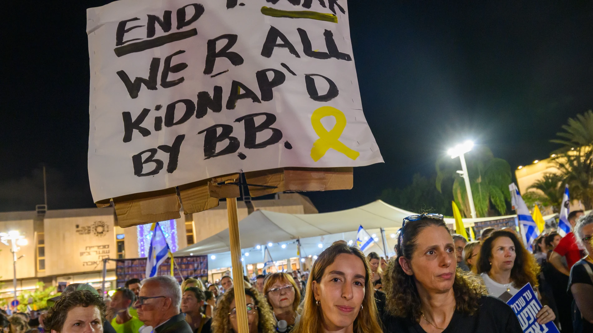 August 26, 2025, Tel Aviv, Israel: Hundreds of thousands joined the hostages†families tonight, calling for an immediate ceasefire in Gaza and the release of the captives. The mother of two hostages declared: "Enough — I wonâ€t give up. Europa Press/Contacto/Israel Hadari 26/08/2025 ONLY FOR USE IN SPAIN