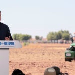 Alberto Núñez Feijóo y Paco Núñez clausuran una jornada sobre el sector primario en Membrilla (Ciudad Real)