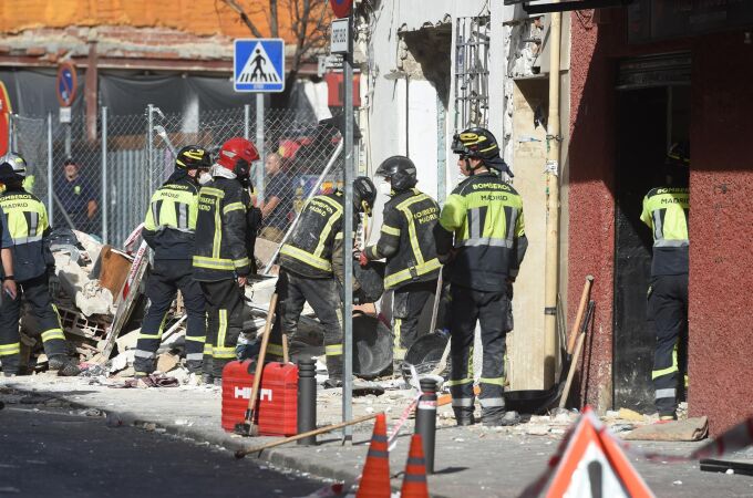 Localizado un segundo cuerpo sin vida entre los restos del edificio que explotó el sábado en Vallecas (Madrid)