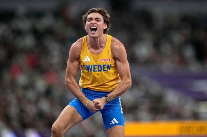 Duplantis celebra el oro mundialista y un nuevo récord del mundo