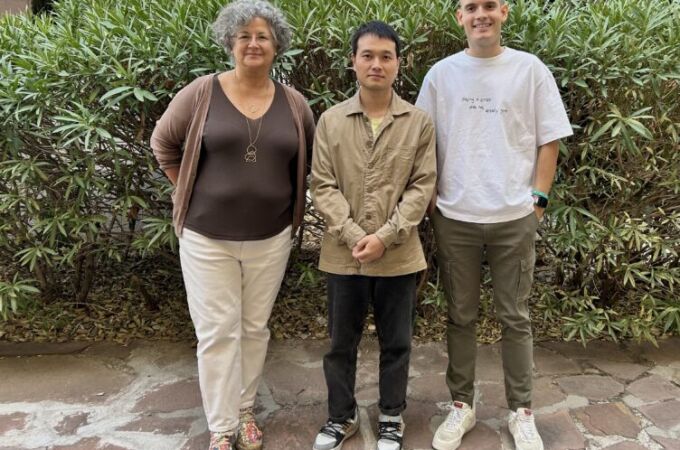 Núria Malats, Nannan Xue y Sergio Checa, en el Centro Nacional de Investigaciones Oncológicas (CNIO)