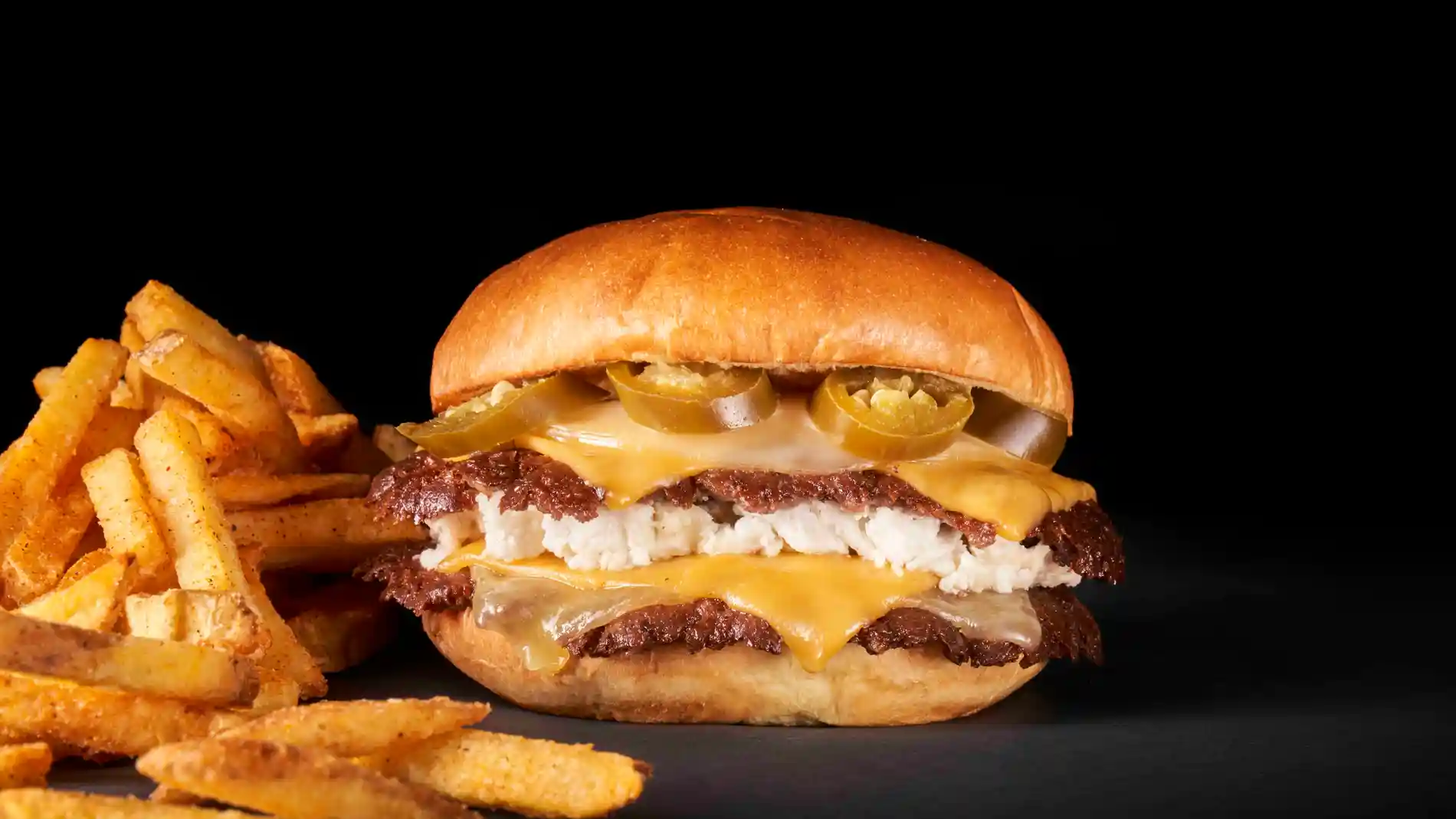 La Cheesetosa lleva dos carnes smash al estilo Goiko y una combinación de cuatro quesos