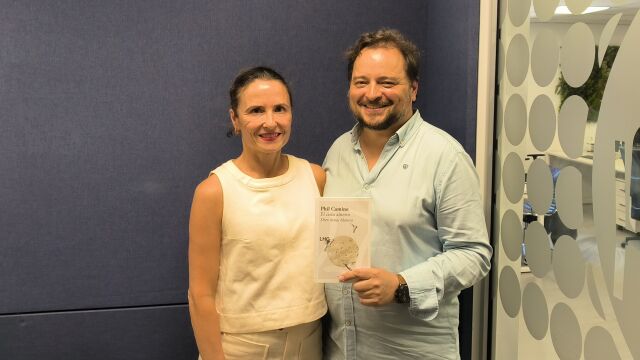 David Felipe Arranz, junto a la editora y escritora Phil Camino