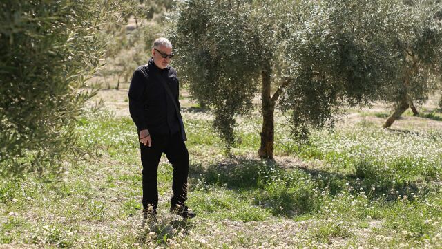 Spencer Tunick retratará a más de 2.000 personas desnudas este sábado en Granada con su proyecto 'Retrato Alhambra 1925'