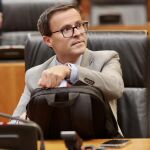 Gallardo (PSOE) afronta "con tranquilidad" la decisión de la Audiencia de Badajoz sobre su posible juicio