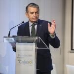 El consejero de Presidencia, Interior, Diálogo Social y Simplificación Administrativa de la Junta de Andalucía, Antonio Sanz, durante la inauguración el Foro 'Democracia: libertad y medios de comunicación',