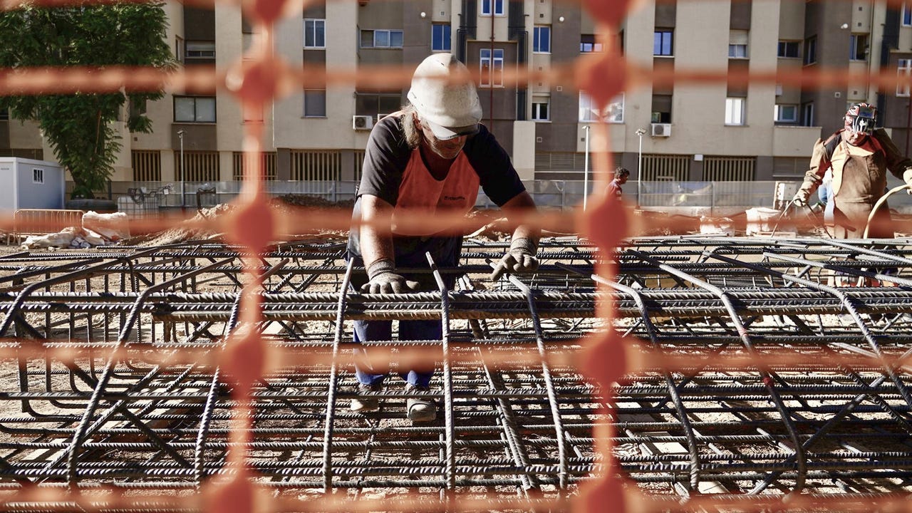 El salario mínimo (1.185 euros) es ya el más frecuente en España