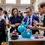 El rector de la Usal, Juan Manuel Corchado, durante su viista a la Feria de Bienvenida