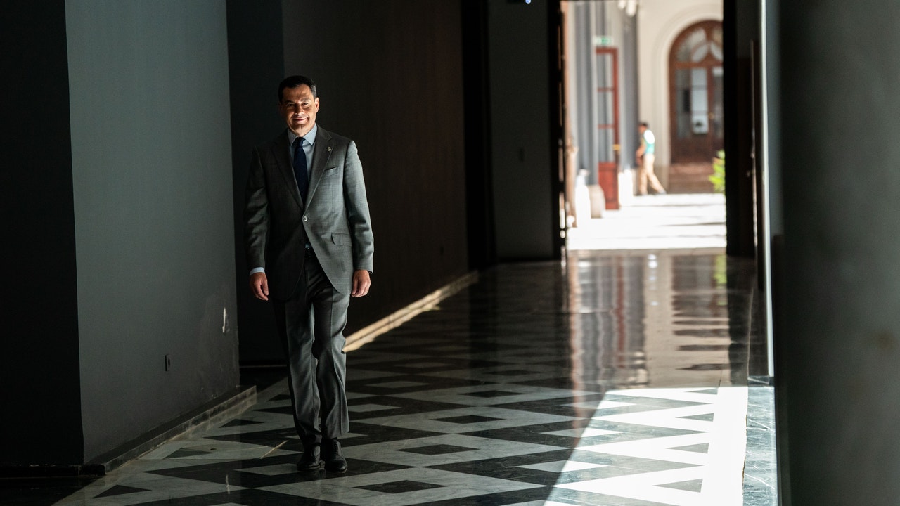 Juanma Moreno ultima la maquinaria electoral para el sprint final de la legislatura