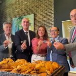 González Corral, José María Ruiz, José Mazarías, Miguel Ángel de Vicente y Francisco Vázquez presentan la nueva imagen de la marca dde calidad de la IGP Cochinillo de Segovia