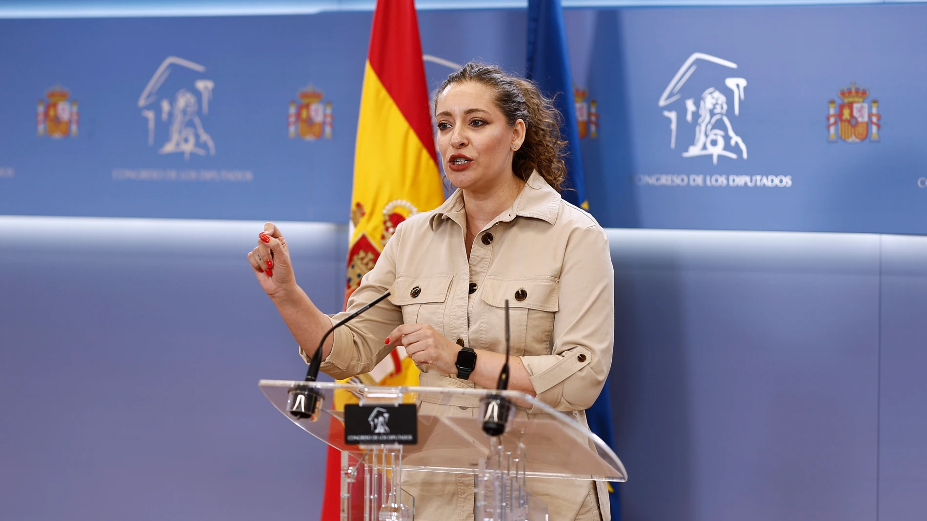 MADRID, 16/09/2025.- La diputada popular Ester Muñoz da una rueda de prensa este martes, en el Congreso de los Diputados. EFE/ Rodrigo Jiménez