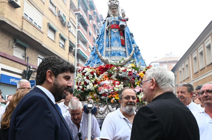 La romería en honor a la patrona de la capital pone el broche de oro a la Feria de Septiembre