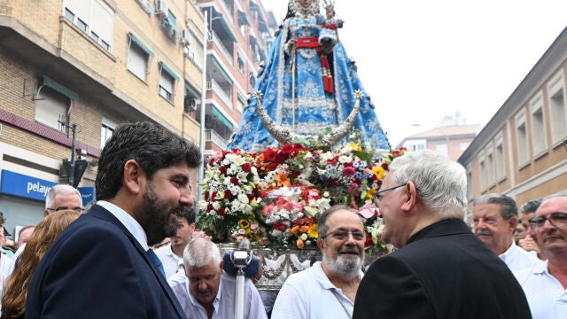 La romería en honor a la patrona de la capital pone el broche de oro a la Feria de Septiembre