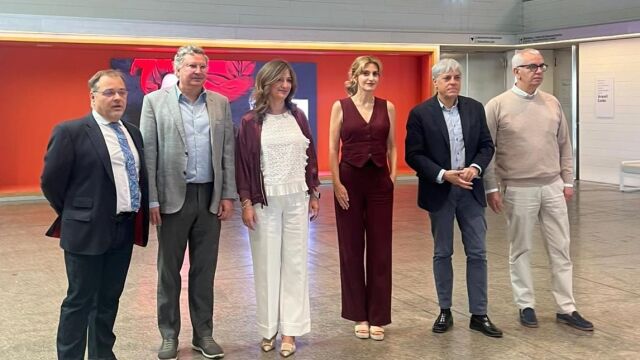 La viceconsejera de Acción Cultural, Mar Sancho, la rectora de la Universidad de León, Nuria González y el director del MUSAC, Álvaro Rodríguez, entre otros