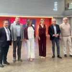 La viceconsejera de Acción Cultural, Mar Sancho, la rectora de la Universidad de León, Nuria González y el director del MUSAC, Álvaro Rodríguez, entre otros