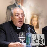 Coloquio en el Club Siglo XXI de Francisco César García Magán.