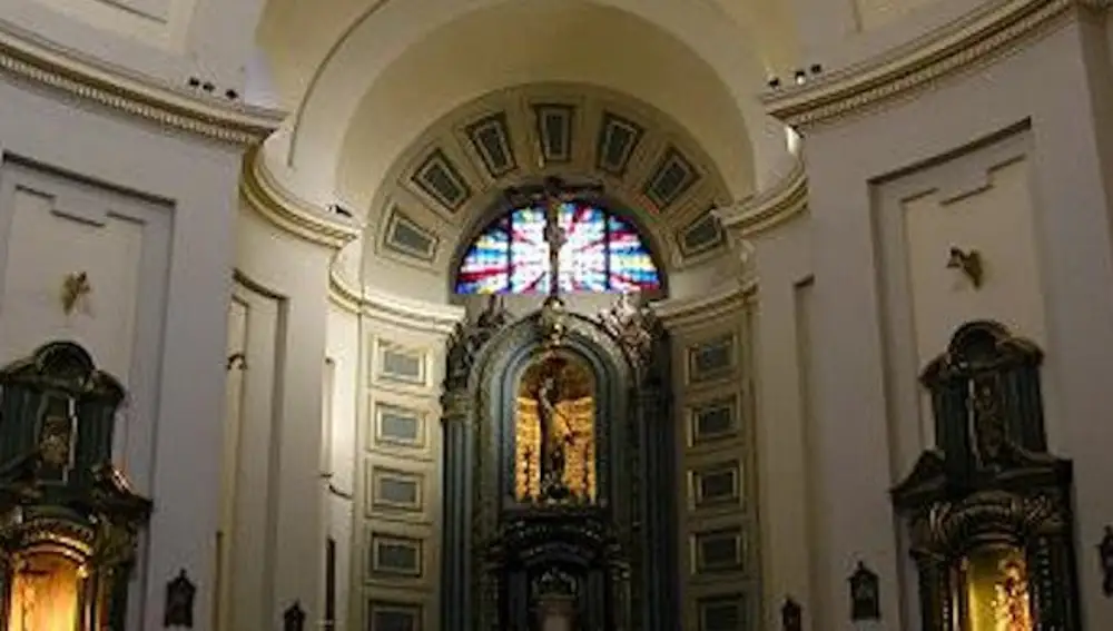 Interior del templo
