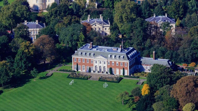 Los jardines de Winfield House, los segundos más grandes de Londres, han sido escenario de recepciones presidenciales y conciertos multitudinarios.