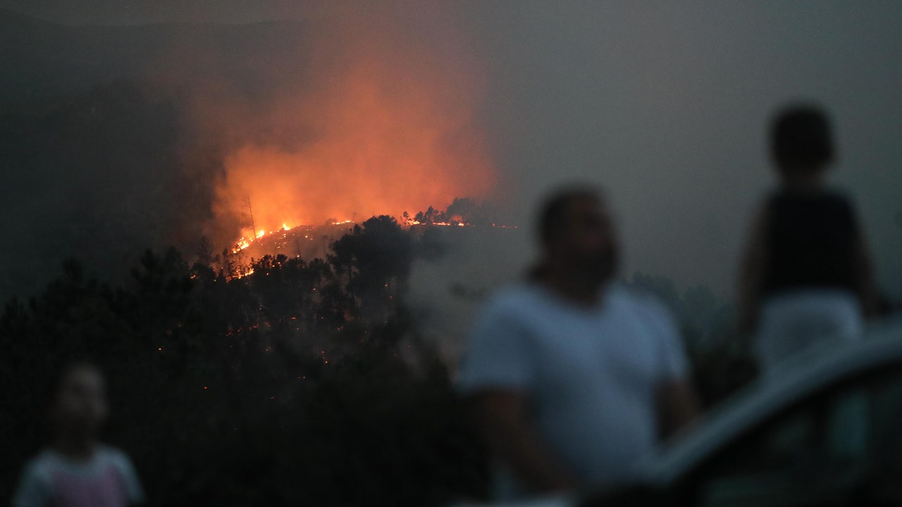 Galicia combate tres frentes de fuego en O Bolo, Pantón y Becerreá