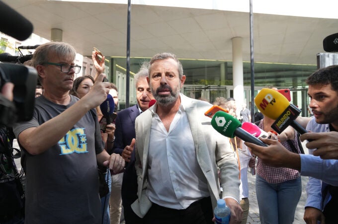 Rosell y Bartomeu, citados a declarar como investigados en el 'caso Negreira'