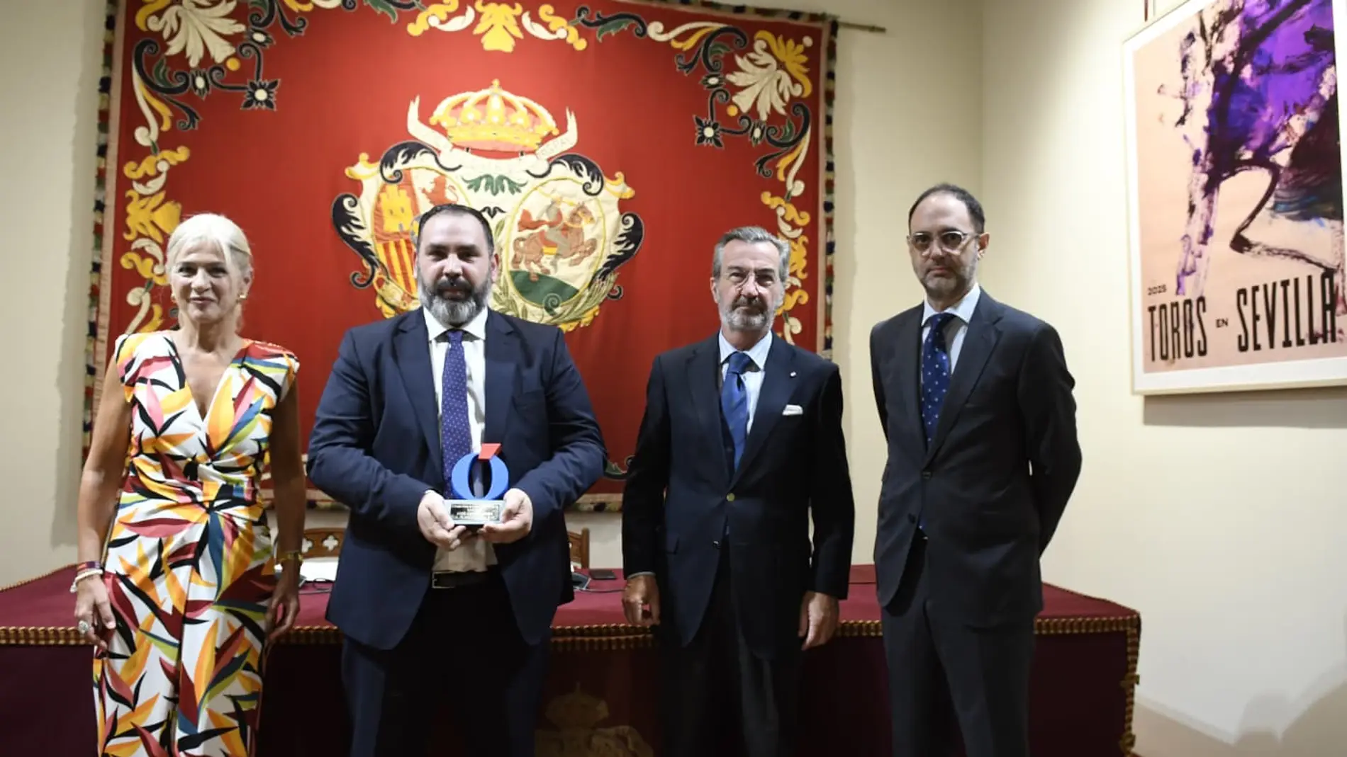 Patricia del Pozo, José Carlos Vara, Marcelo Maestre y José Lugo, durante el acto de entrega del galardón