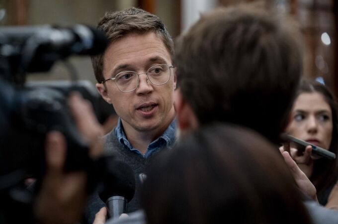 Un testigo ratifica que contactó con Errejón tras la denuncia de Mouliaá: "Es lamentable, estamos para lo que necesites"