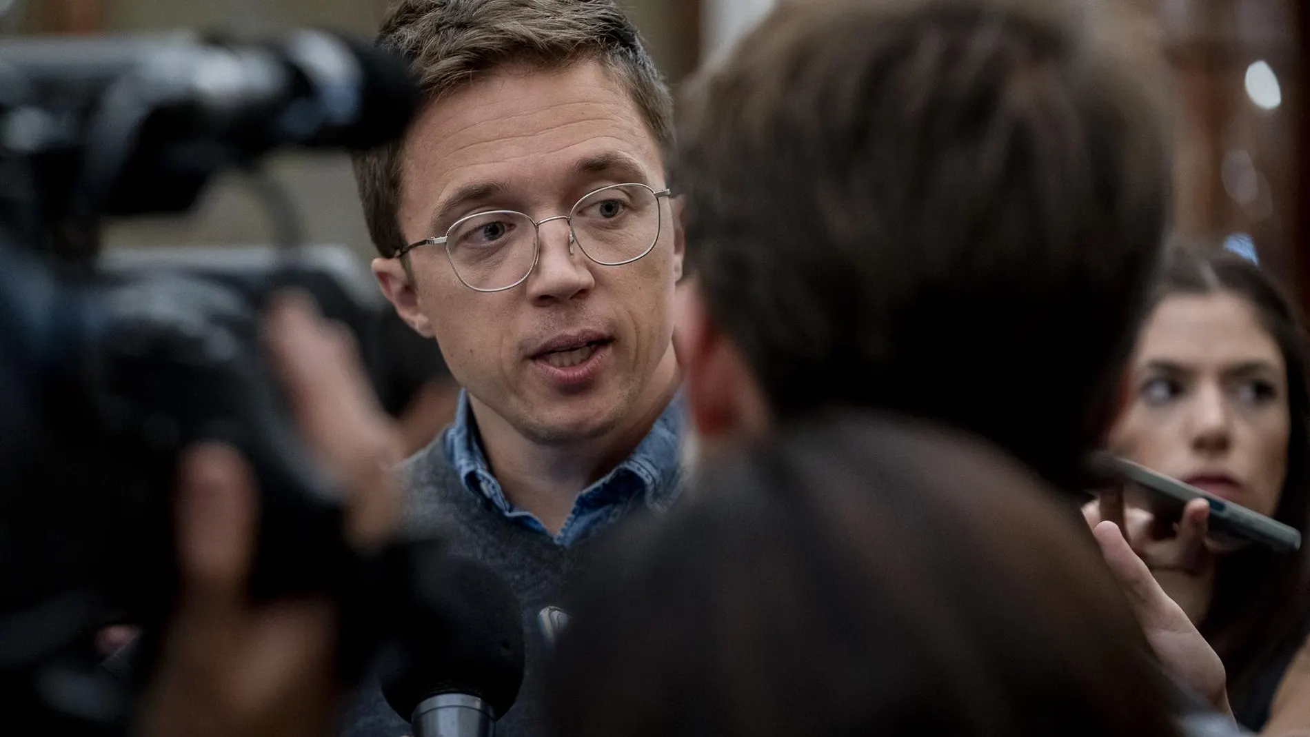 Un testigo ratifica que contactó con Errejón tras la denuncia de Mouliaá: "Es lamentable, estamos para lo que necesites"