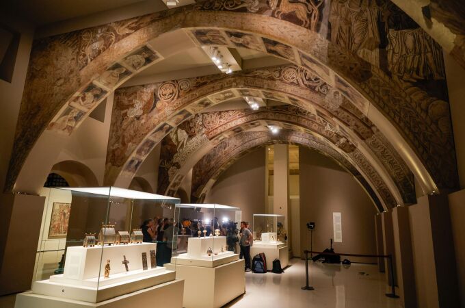 AMP.- El MNAC niega humedades en la sala de Sijena y dice que son manchas "antiguas" AMP.- El MNAC niega humedades en la sala de Sijena y dice que son manchas "antiguas"