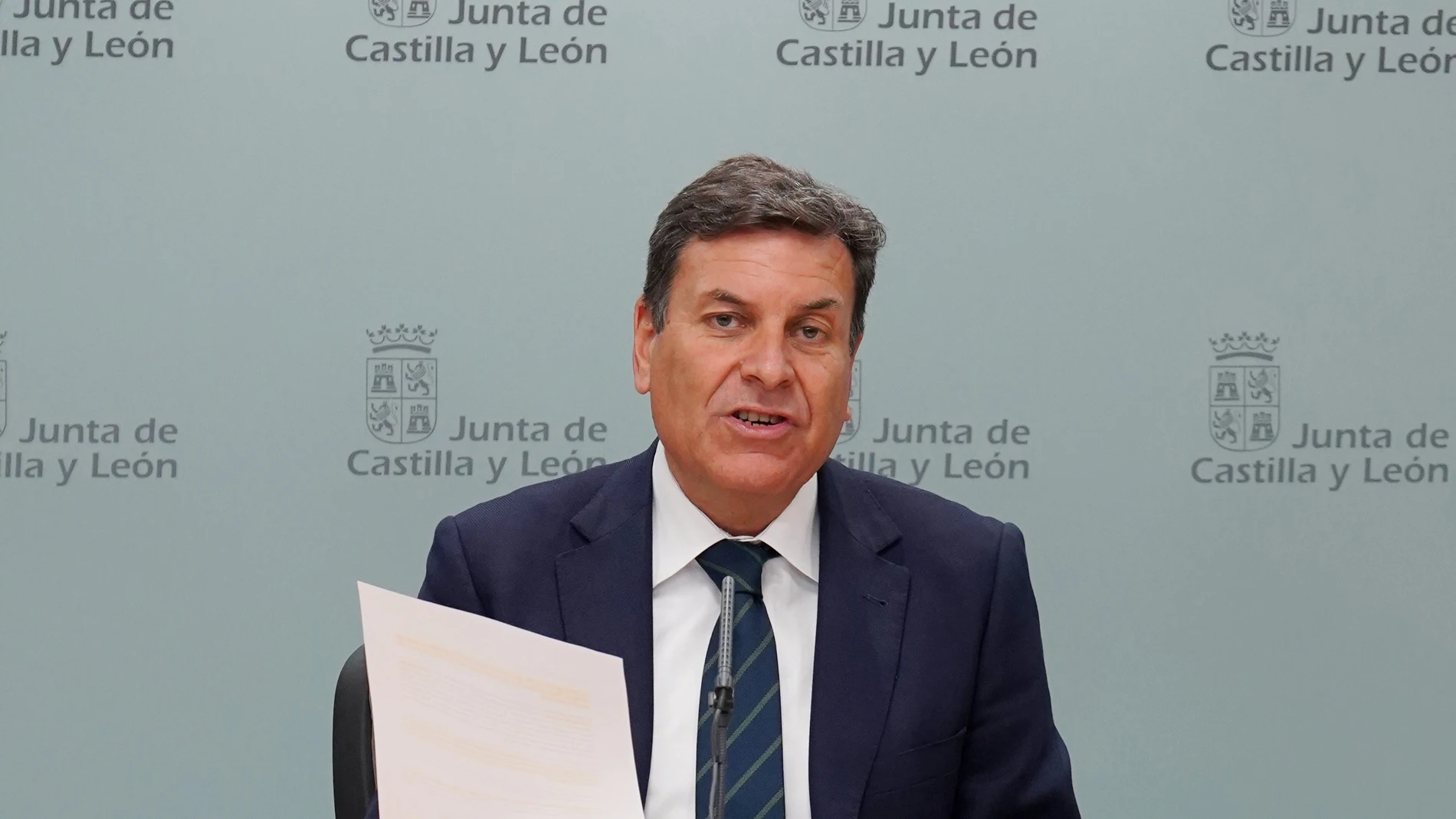 Fernández Carriedo durante la rueda de prensa
