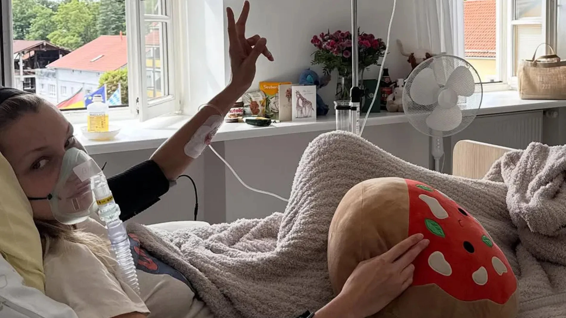 Bella Hadid manda un mensaje a sus seguidores desde el hospital: "Os quiero"