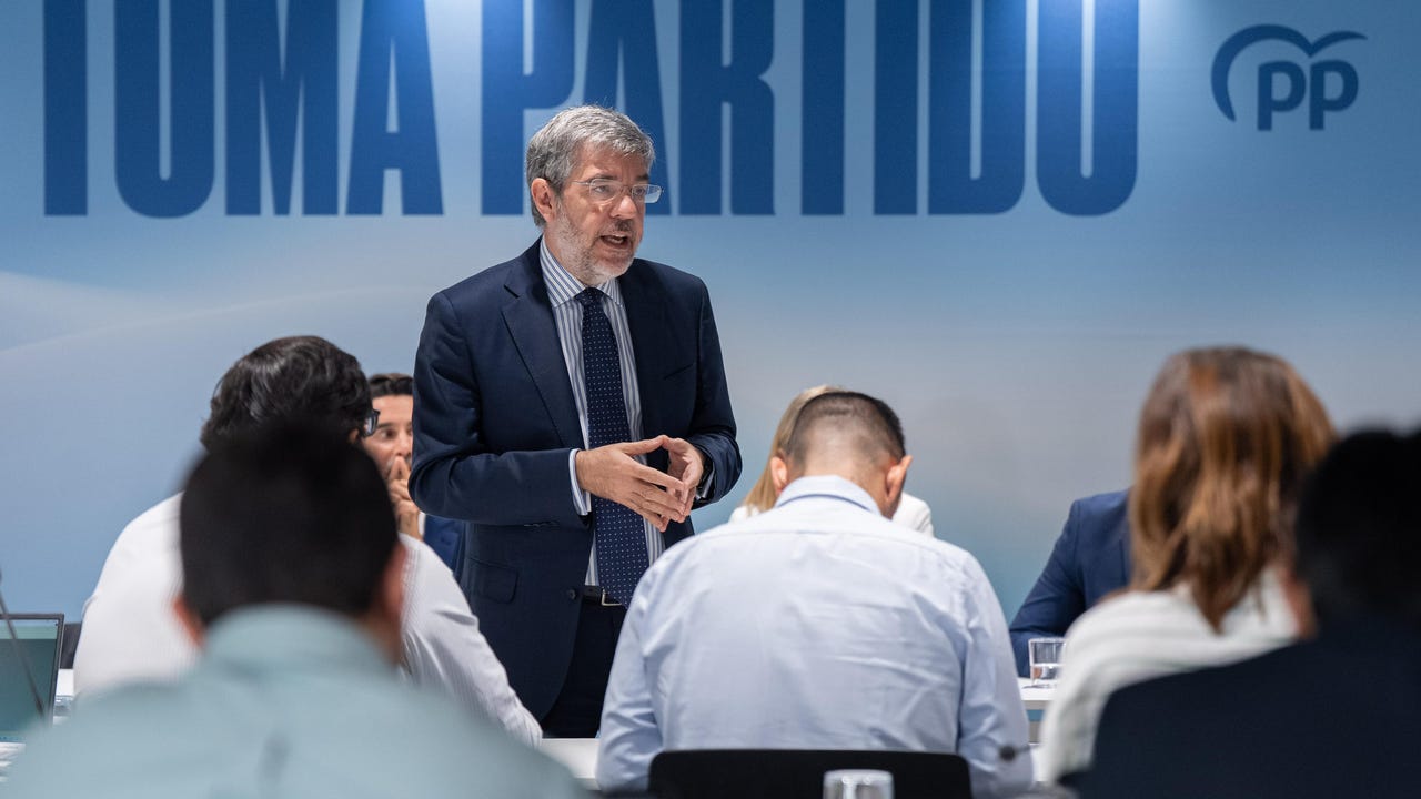 El PP presenta un plan económico "alternativo al del Gobierno" que "devuelva el poder adquisitivo a las familias y la ilusión a las empresas"