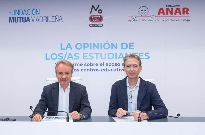 Lorenzo Cooklin, dtor gral Fundación Mutua, y Benjamín Ballesteros, dtor técnico F. ANAR 