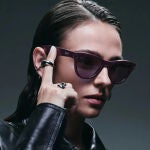 Las nuevas Ray-Ban Meta 'Gen 2' en su acabado "Skyler" con la montura violeta y los cristales amatista