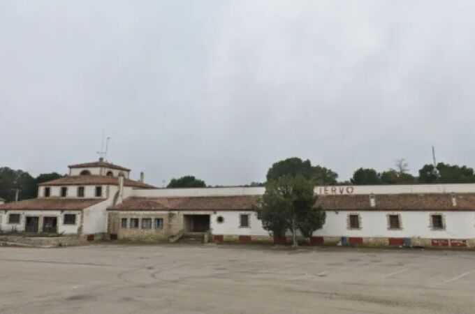 Hostal abandonado El Ciervo, próximo a Bujaraloz