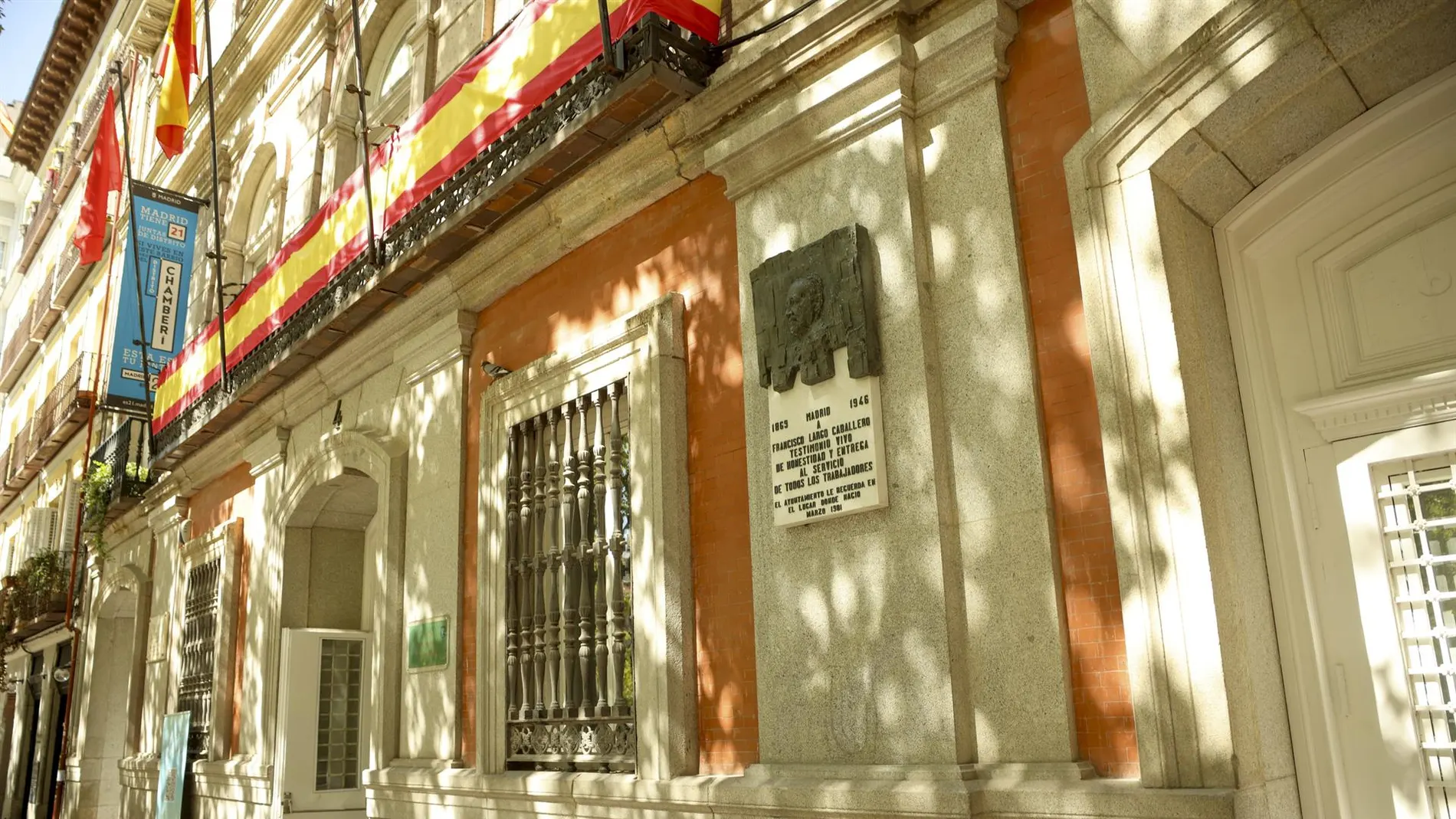 Maroto reclama la placa original de Largo Caballero y cederla a su Fundación hasta determinar la legalidad de la nueva