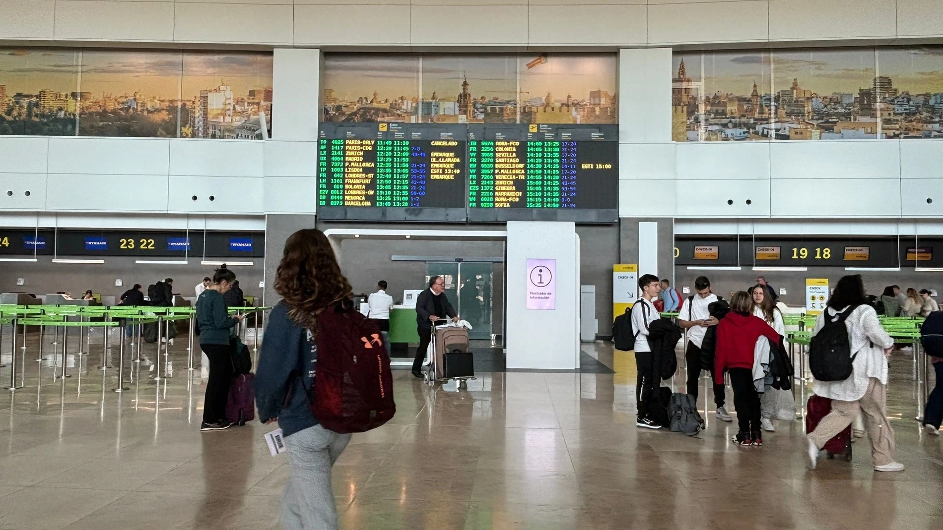 Terminal Aeropuerto de Manises (Valencia) REMITIDA / HANDOUT por AYUNTAMIENTO MANISES Fotografía remitida a medios de comunicación exclusivamente para ilustrar la noticia a la que hace referencia la imagen, y citando la procedencia de la imagen en la firma 19/09/2025