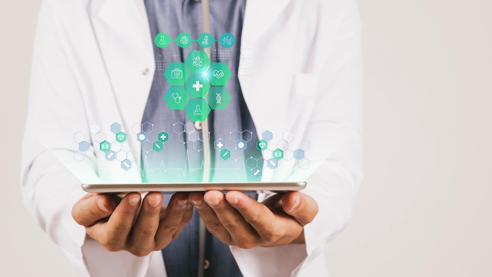La abundancia de información puede llegar a producir retrasos en la atención médica