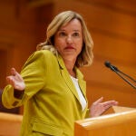 La ministra Pilar Alegría en el Pleno del Senado. David Jar