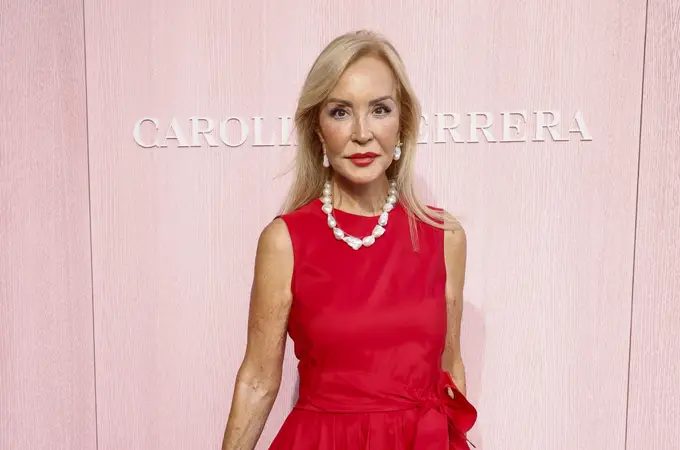 Carmen Lomana recupera la elegancia clásica con el traje verde y la lazada XL que aman las royals Carmen Lomana recupera la elegancia clásica con el traje verde y la lazada XL que aman las royals